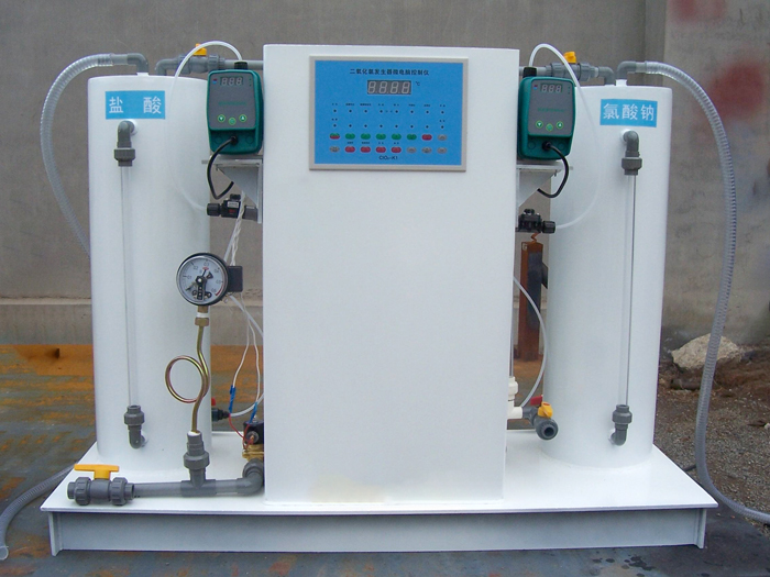 Chlorine dioxide generator